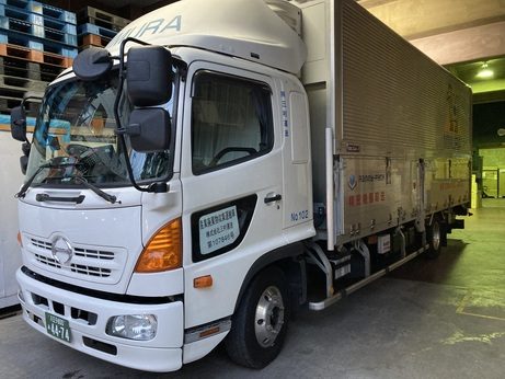 株式会社三村運送のトラックの画像