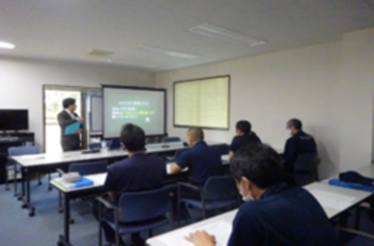 社内教育の風景写真