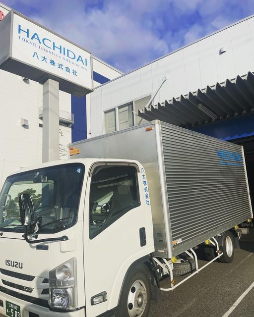 八大株式会社のトラック写真