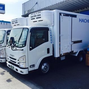 八大株式会社のトラック写真