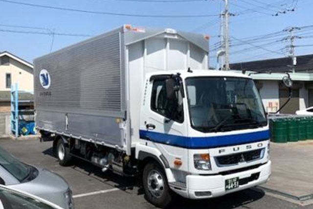 伊原運送株式会社のトラック写真