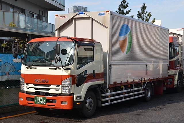 東京食料運輸株式会社のトラック写真