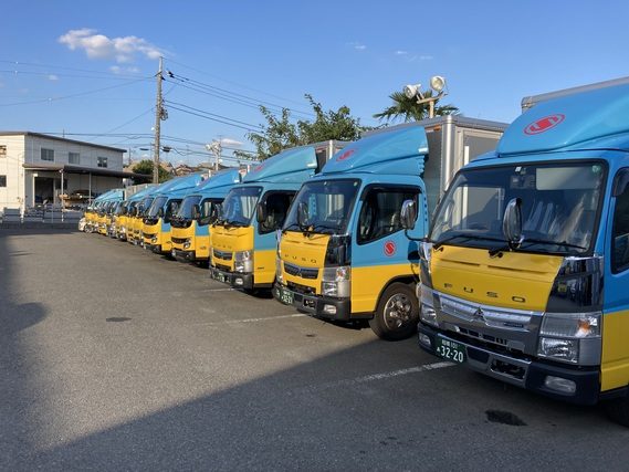 七福運送株式会社のトラックの写真