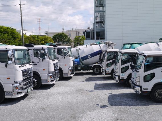 株式会社栄光のトラック車両の写真