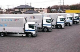 株式会社村山運輸のトラック写真
