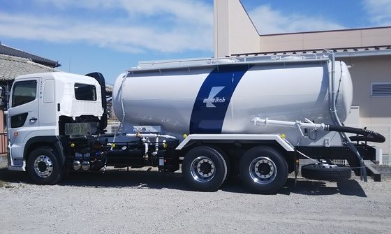 株式会社栄光のトラック車両の写真