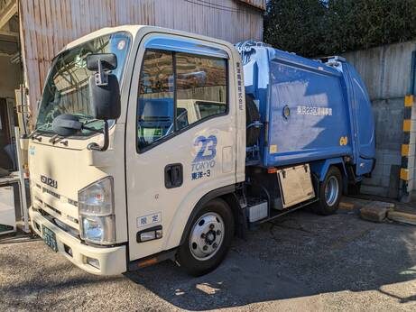 東洋興業株式会社のトラックの写真