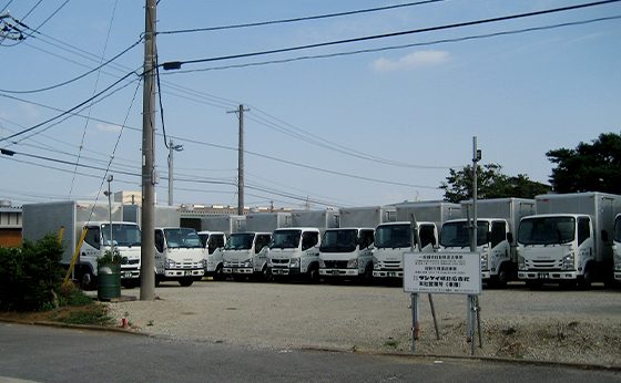 株式会社サンケイ城北広告社の車両の画像