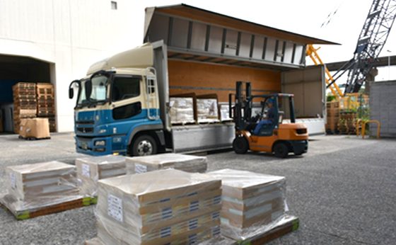 株式会社タカセ運輸集配システムの作業風景