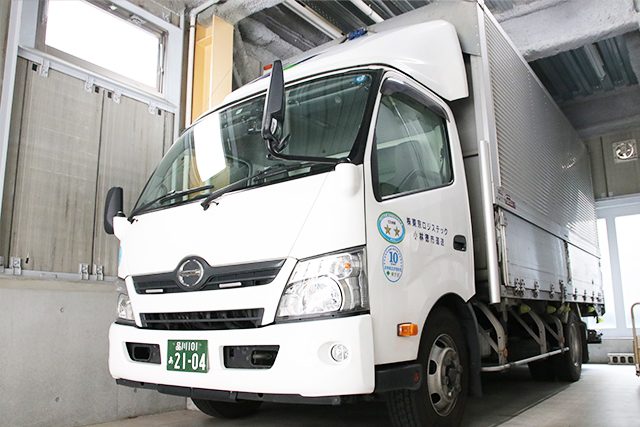 株式会社東京ロジステック小林徳市運送のトラック写真
