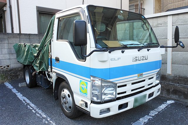 古屋運送株式会社のトラックの写真