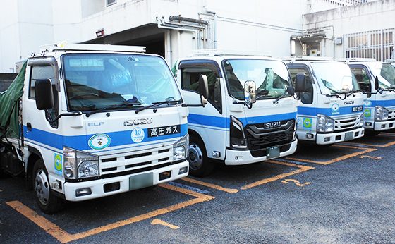 古屋運送株式会社のトラックの写真