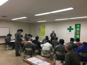 鈴直運送株式会社のミーティングの風景